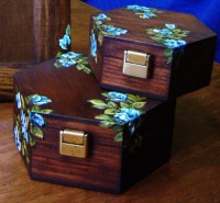 /album/cajas/conjunto-nogal-flor-azul-jpg/